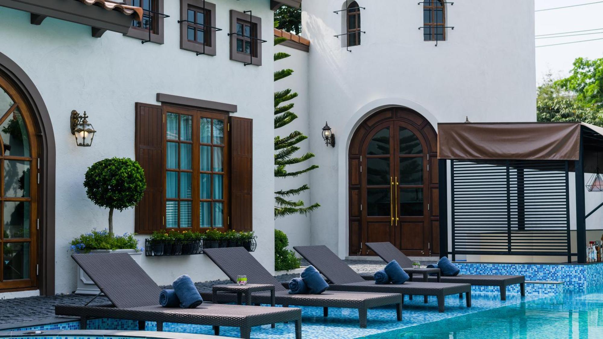 Villa Seville HHQ Zewnętrze zdjęcie